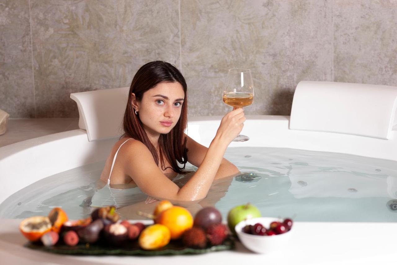Je T'Aime Luxury Suite And Relax Конверсано Екстериор снимка