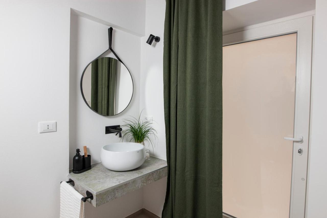 Je T'Aime Luxury Suite And Relax Конверсано Екстериор снимка